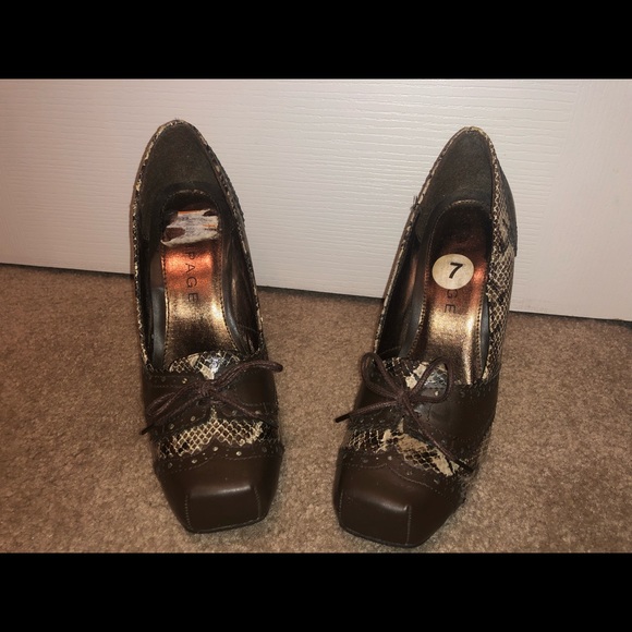 Rampage Brown Heels - Picture 1 of 4